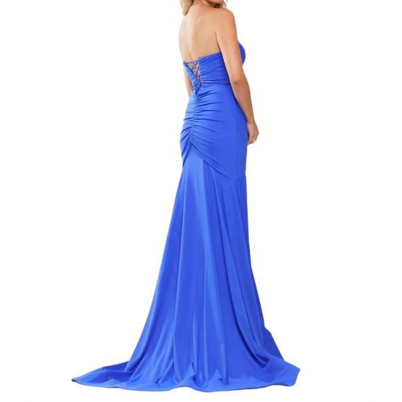 NEW COLORS DRESS strapless v-neckline floor-length dress in royal - Picture 2 of 3